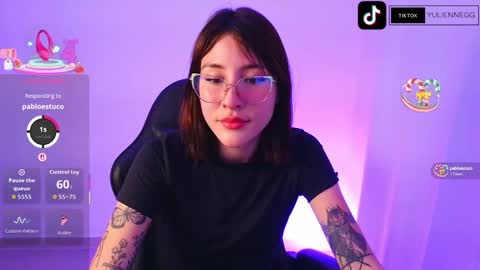 Yulienne online show from September 14, 2025, 3:05 am