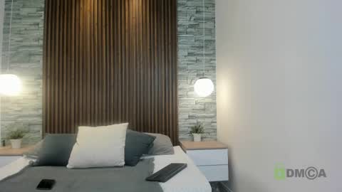 yulievans online show from December 31, 2024, 12:04 pm