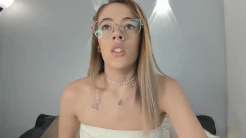 yulievans online show from January 11, 2025, 10:18 pm