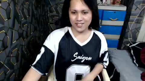 Snapshot of yumi_white chatting on October 8, 2025, 5:38 am yumi online show from October 8, 2025, 5:38 am