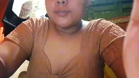 yummy_fiona online show from May 5, 2026, 2:03 pm
