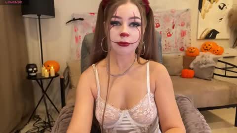 Yummy Jane online show from October 31, 2025, 1:17 am