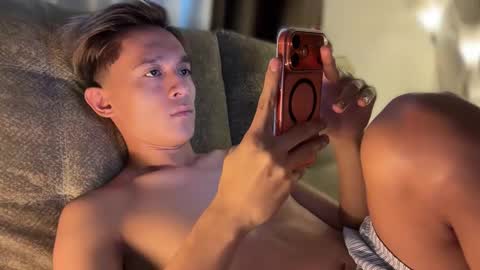 Snapshot of yummyjustine07 chatting on January 19, 2026, 4:05 am Justine online show from January 19, 2026, 4:05 am