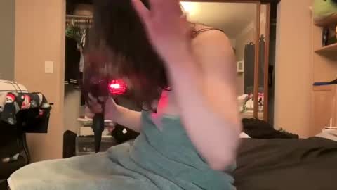 Snapshot of yummyybby chatting on January 1, 2025, 4:50 am yummyybby online show from January 1, 2025, 4:50 am