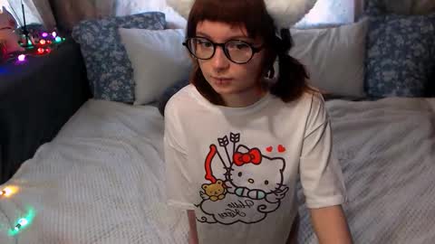 yuna_jin online show from March 2, 2026, 5:19 am