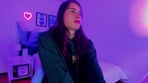 yuna_queen online show from October 9, 2025, 1:53 pm