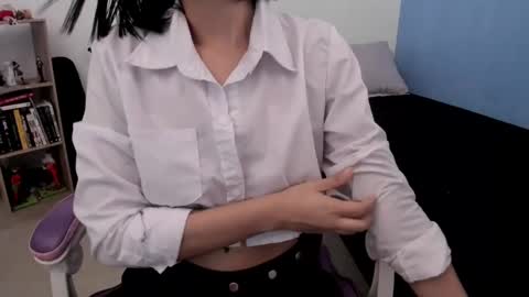 Yuna online show from December 27, 2024, 7:03 pm