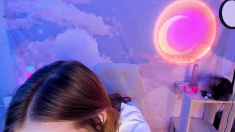 Yuna online show from April 14, 2026, 10:05 pm