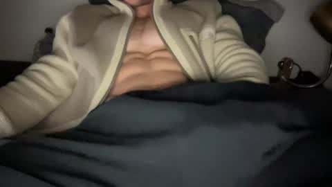 Snapshot of yungbull06 chatting on July 5, 2026, 11:34 pm Yung Bull online show from July 5, 2026, 11:34 pm