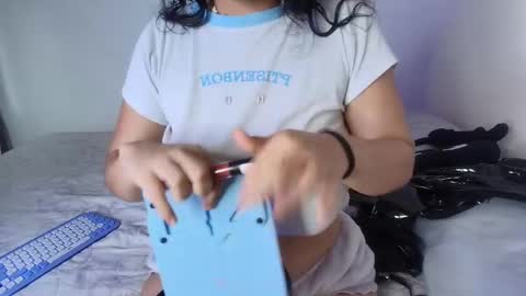 Snapshot of yungelitamor_ chatting on March 9, 2025, 5:00 am ELITA online show from March 9, 2025, 5:00 am