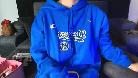 Snapshot of yungelitamor_ chatting on September 23, 2025, 4:37 am ELITA online show from September 23, 2025, 4:37 am