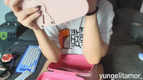 Snapshot of yungelitamor_ chatting on October 30, 2025, 5:09 am ELITA online show from October 30, 2025, 5:09 am