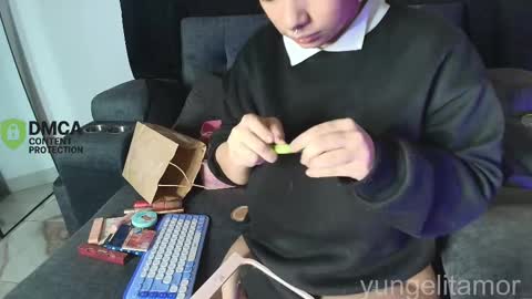 Snapshot of yungelitamor_ chatting on November 24, 2025, 4:56 am ELITA online show from November 24, 2025, 4:56 am