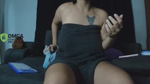 Snapshot of yungelitamor_ chatting on February 8, 2026, 4:49 am ELITA online show from February 8, 2026, 4:49 am