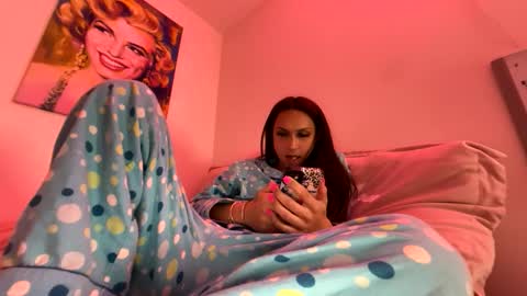 Snapshot of yungfemslut chatting on April 23, 2026, 7:20 am BbyTSSLut online show from April 23, 2026, 7:20 am