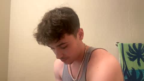 Snapshot of yungstudbev chatting on December 29, 2024, 4:27 am yungstudbev online show from December 29, 2024, 4:27 am