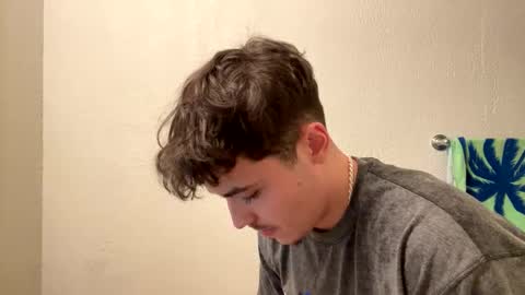 Snapshot of yungstudbev chatting on January 1, 2025, 6:37 am yungstudbev online show from January 1, 2025, 6:37 am