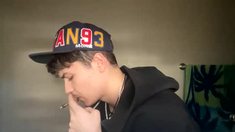 Snapshot of yungstudbev chatting on January 12, 2025, 3:14 pm yungstudbev online show from January 12, 2025, 3:14 pm