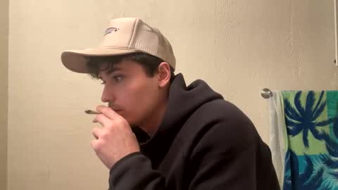 Snapshot of yungstudbev chatting on February 14, 2025, 3:33 am yungstudbev online show from February 14, 2025, 3:33 am