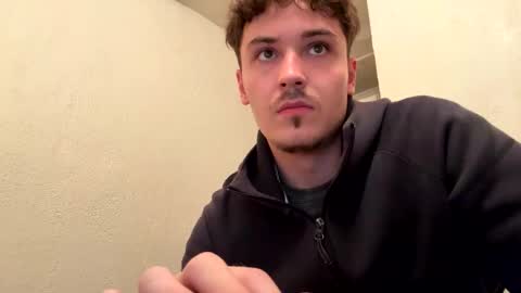 Snapshot of yungstudbev chatting on September 13, 2025, 12:10 am yungstudbev online show from September 13, 2025, 12:10 am