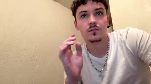 Snapshot of yungstudbev chatting on September 16, 2025, 4:02 am yungstudbev online show from September 16, 2025, 4:02 am