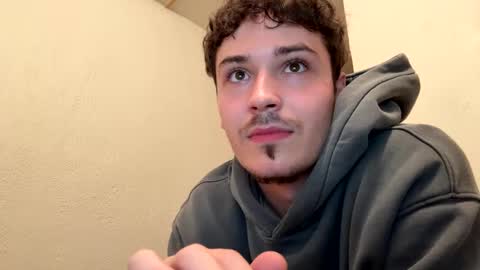 Snapshot of yungstudbev chatting on September 26, 2025, 3:54 am yungstudbev online show from September 26, 2025, 3:54 am