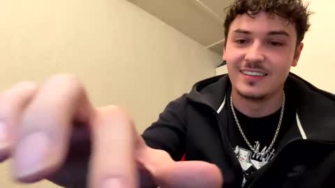 Snapshot of yungstudbev chatting on October 13, 2025, 5:18 am yungstudbev online show from October 13, 2025, 5:18 am