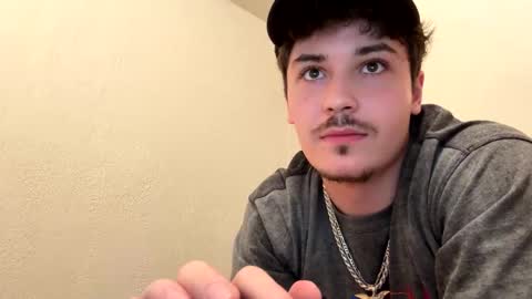 Snapshot of yungstudbev chatting on October 22, 2025, 5:08 am yungstudbev online show from October 22, 2025, 5:08 am