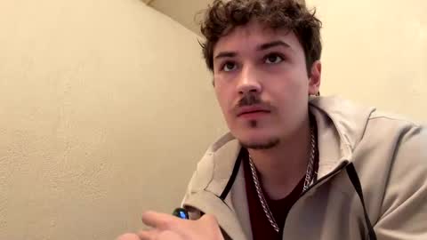 Snapshot of yungstudbev chatting on October 26, 2025, 6:58 pm yungstudbev online show from October 26, 2025, 6:58 pm