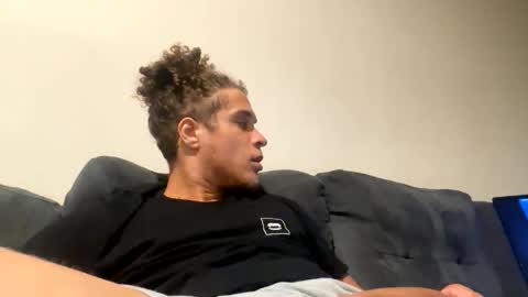 yungxxhung online show from November 16, 2025, 12:38 am