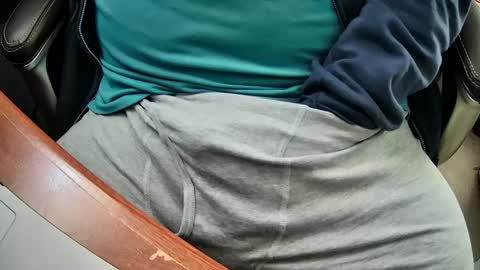 Snapshot of yuppers1234 chatting on March 10, 2025, 4:35 pm yuppers1234 online show from March 10, 2025, 4:35 pm