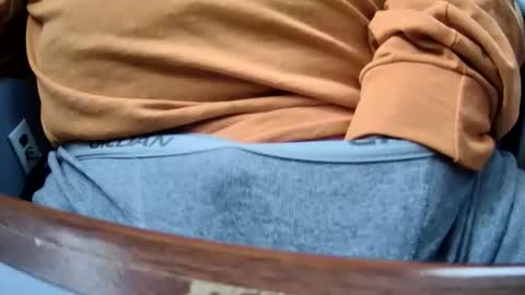 Snapshot of yuppers1234 chatting on December 3, 2025, 2:15 pm yuppers1234 online show from December 3, 2025, 2:15 pm