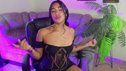 yurumar_ online show from December 13, 2024, 7:53 pm