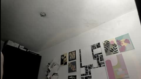 paola online show from April 20, 2026, 12:46 am