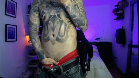 zac_muller1 online show from February 15, 2026, 9:52 am