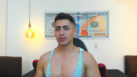 zachpri20 online show from December 31, 2024, 8:04 am