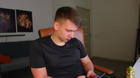 ZACK GILLIAN online show from May 9, 2026, 8:03 pm
