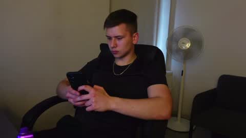 ZACK GILLIAN online show from June 5, 2026, 5:40 pm