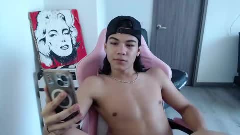 Snapshot of zackss_player chatting on September 16, 2025, 10:11 pm zackss_player online show from September 16, 2025, 10:11 pm