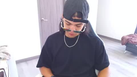 Snapshot of zackss_player chatting on October 7, 2025, 8:06 pm zackss_player online show from October 7, 2025, 8:06 pm