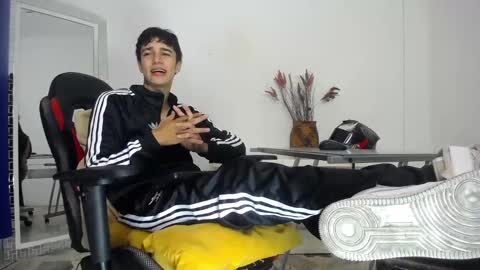 Snapshot of zacktk7 chatting on January 22, 2025, 7:56 pm zack online show from January 22, 2025, 7:56 pm