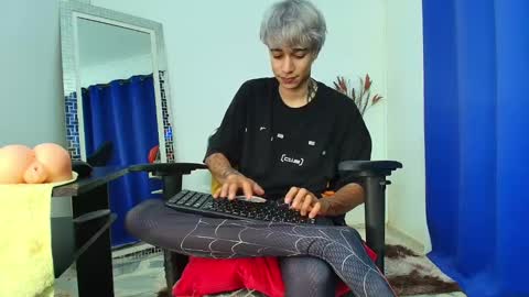 Snapshot of zacktk7 chatting on February 26, 2025, 11:59 pm zack online show from February 26, 2025, 11:59 pm