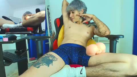 Snapshot of zacktk7 chatting on March 5, 2025, 10:43 pm zack online show from March 5, 2025, 10:43 pm