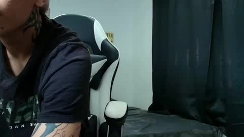 Snapshot of zacktk7 chatting on March 8, 2025, 12:30 pm zack online show from March 8, 2025, 12:30 pm