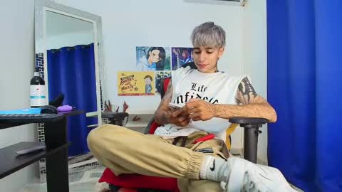 Snapshot of zacktk7 chatting on March 10, 2025, 8:23 pm zack online show from March 10, 2025, 8:23 pm