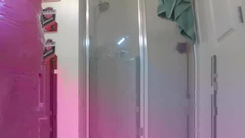 Snapshot of zaddypeg123 chatting on October 22, 2025, 8:25 am zaddypeg123 online show from October 22, 2025, 8:25 am