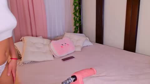   online show from December 15, 2025, 12:37 am