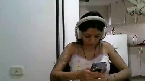 Zafiro online show from May 25, 2026, 5:19 pm