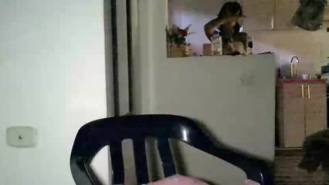 Zafiro online show from May 27, 2026, 4:37 pm