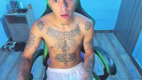 BiG Zafiro online show from December 21, 2025, 11:06 am